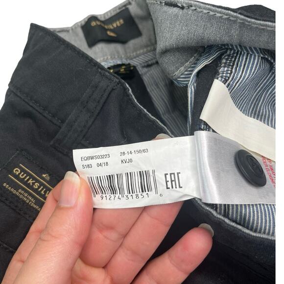 Quiksilver black straight fit chino shorts size 28 - Picture 4 of 5
